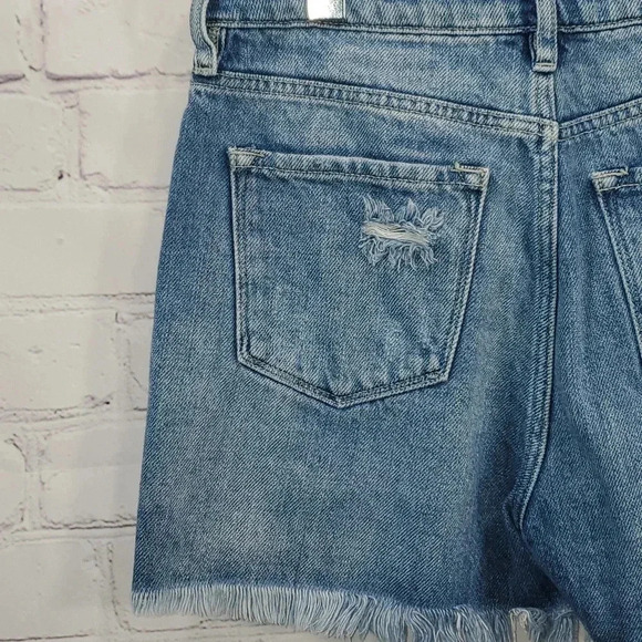 KanCan Medium Stone Wash Denim Shorts Size 7/27 - Picture 5 of 11